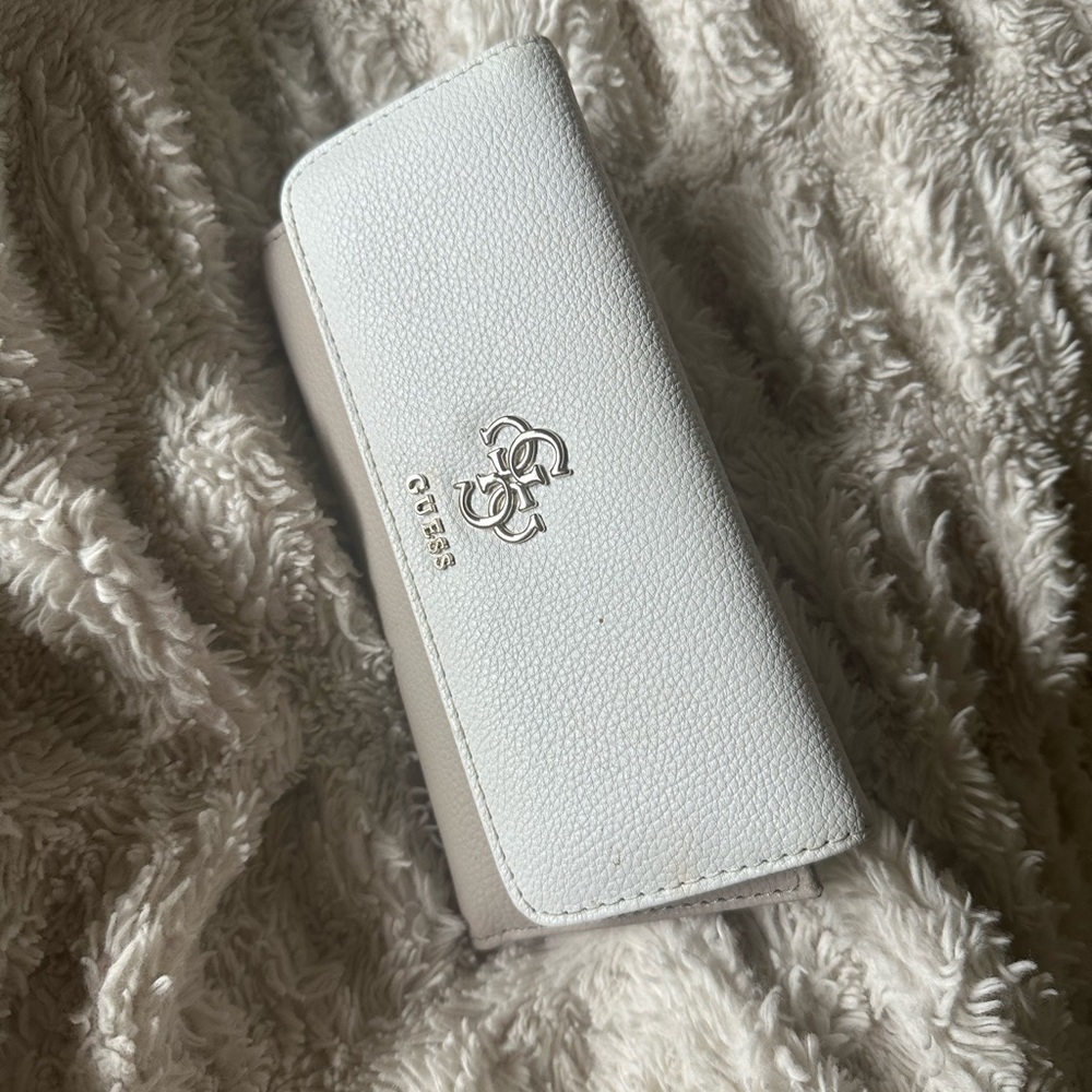 GUESS White Women's wallet